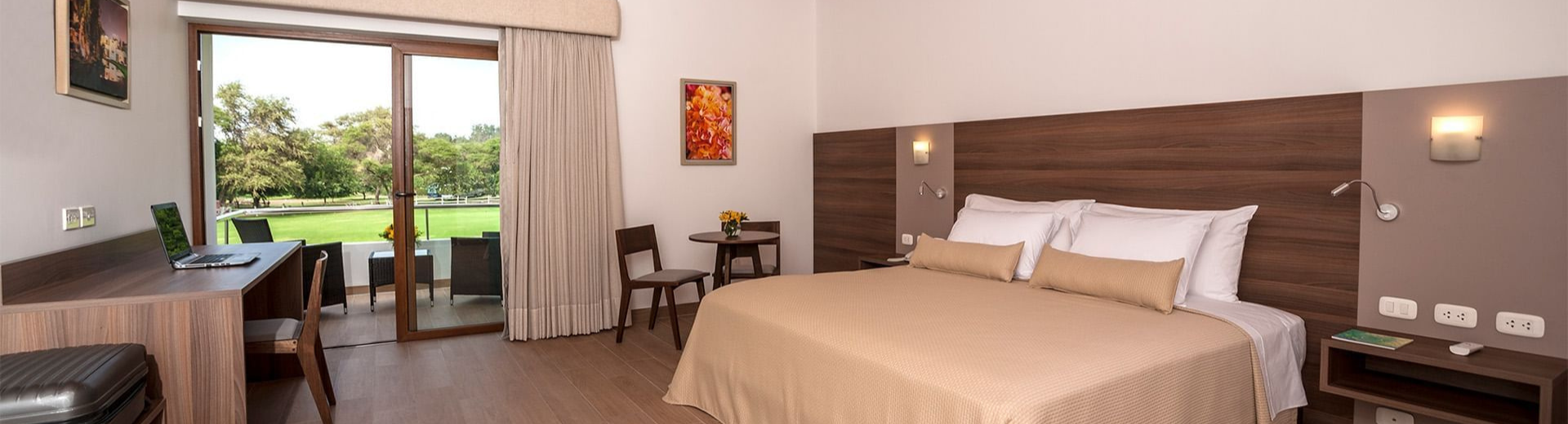 拉斯登納斯酒店