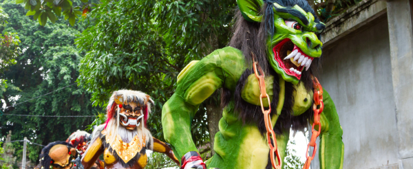 台北→峇里島→迎賓獻花→寧靜日前夕:Ogoh-Ogoh妖怪巡禮 (將開車沿途找尋妖怪)→Alila Manggis Check In (晚上有機會參與曼格斯村莊妖怪夜)