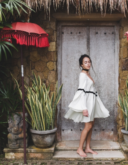 泳池別墅漂浮早餐→紓壓精油按摩120分鐘→長谷CANGGU~年輕人的波希米亞天堂;推薦走訪本地特色市集、網美咖啡館、海灘俱樂部、風格選品店→醬烤豬肋排