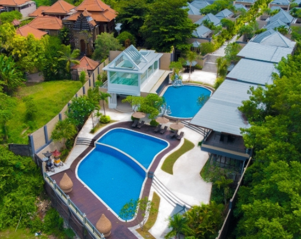 01/03 別墅自由活動→百萬網紅伴手禮小店→AHK港式料理→機場→台北