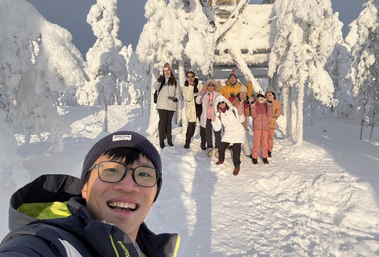 民宿→Vikaköngäs登山→民宿→極光之夜