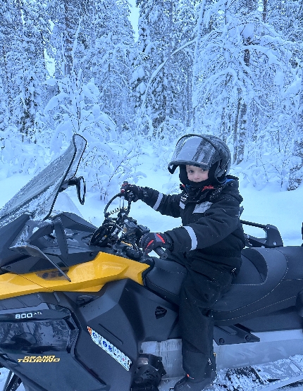 民宿 → 北極圈科學博物館 → 雪地摩托車 → 民宿