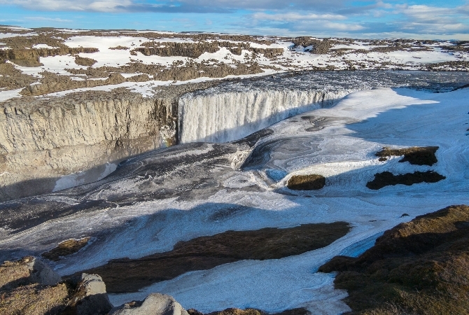 DAY6 金字塔山(經過)→白日夢小鎮-塞濟斯菲厄澤→黛提瀑布→米湖溫泉