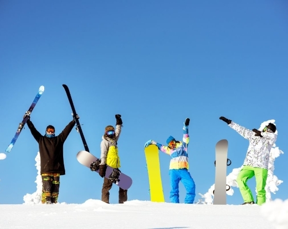 繼續滑雪 或 提前出發市區觀光→札幌市區