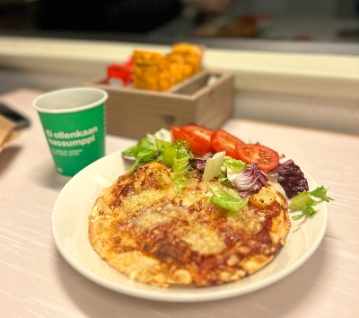 赫爾辛基市區自由逛街(亦可跟著領隊探索城市)→臥鋪火車