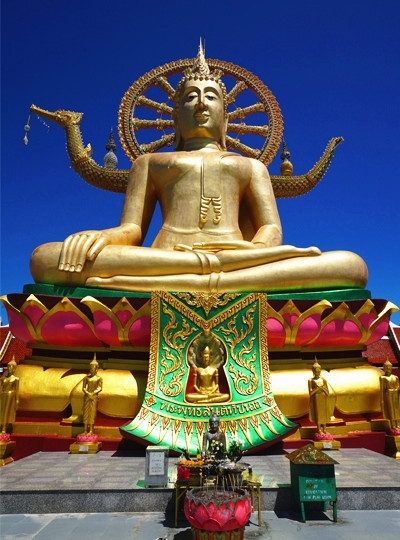 睡到自然醒→環島觀光→The Roof Samui下午茶→按摩兩小時→週五漁夫村夜市→網紅酒吧