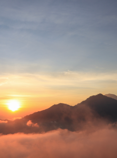 01/02 金塔瑪尼火山4X4日出之旅→特色髒鴨風味餐→德哥拉朗梯田→烏布市區(烏布皇宮/傳統市集/猴林路文創設計小店)