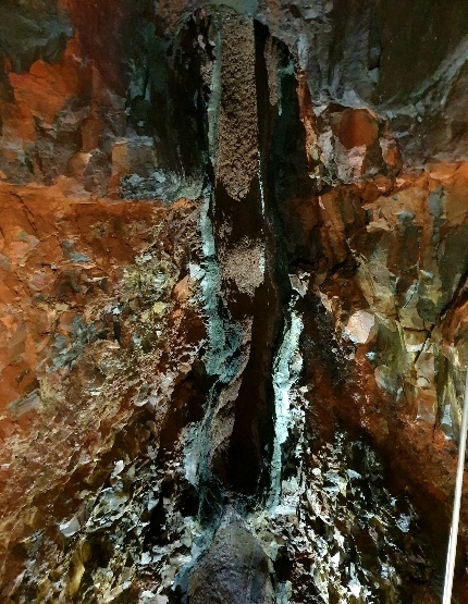 DAY11 火山地心探險(自費)→雷克雅維克市區觀光→冰島游泳館(體驗冰島游泳池文化)→極光之夜