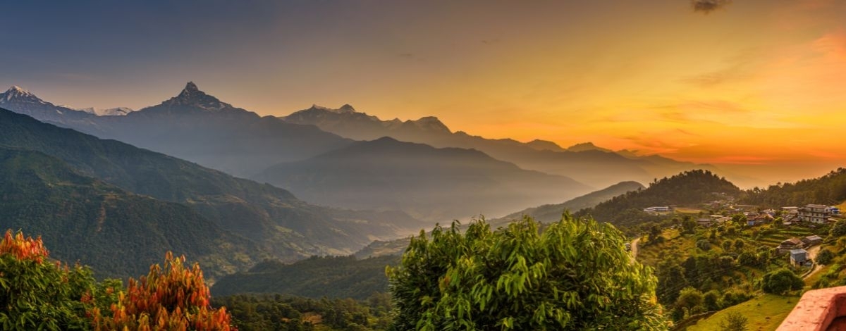 波卡拉 (日出美景,遠眺馬恰普恰 爾魚尾峰、戴維斯瀑布、古德許瓦洞穴)(費娃湖遊船、瓦拉喜神廟)~ 午後費娃湖湖畔嬉皮街自由活動
