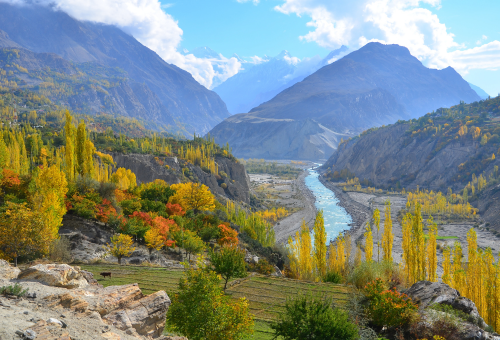 風之谷漫遊 走進巴基斯坦古絲路的 12 日探險 風之谷漫遊 走進巴基斯坦古絲路的 12 日探險