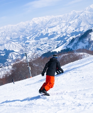 日本滑雪團