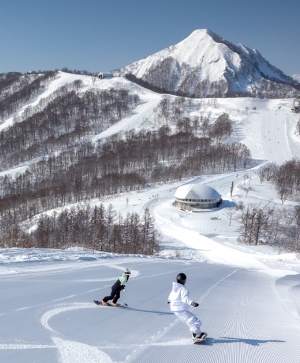 舞子高原滑雪度假村