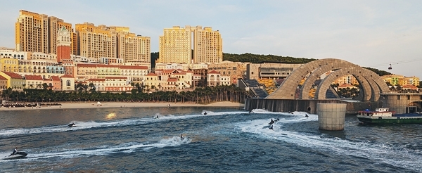 12/29 包船出海浮潛→香島水樂園→跨海纜車→地中海小鎮→小鎮夜市