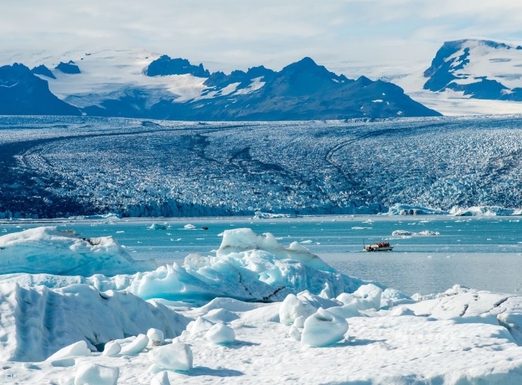 DAY5 維克→傑古沙龍冰河湖遊船+鑽石沙灘→赫本龍蝦餐廳→極光之夜