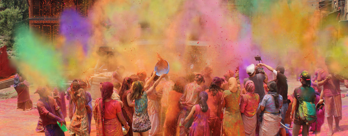 尼泊爾灑紅節Holi~ (會安排前往～爾後自由參與Holi 活動)