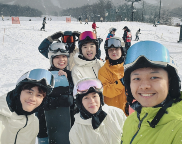 快樂滑雪日 (安排專業教練五小時教學課程)