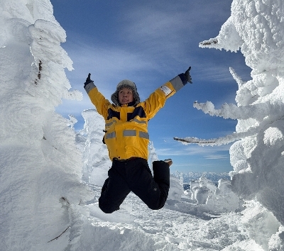 休息日、大家可以一起前往 藏王樹冰、銀山溫泉、天童溫泉觀光 (或可以前往雪場繼續滑雪)